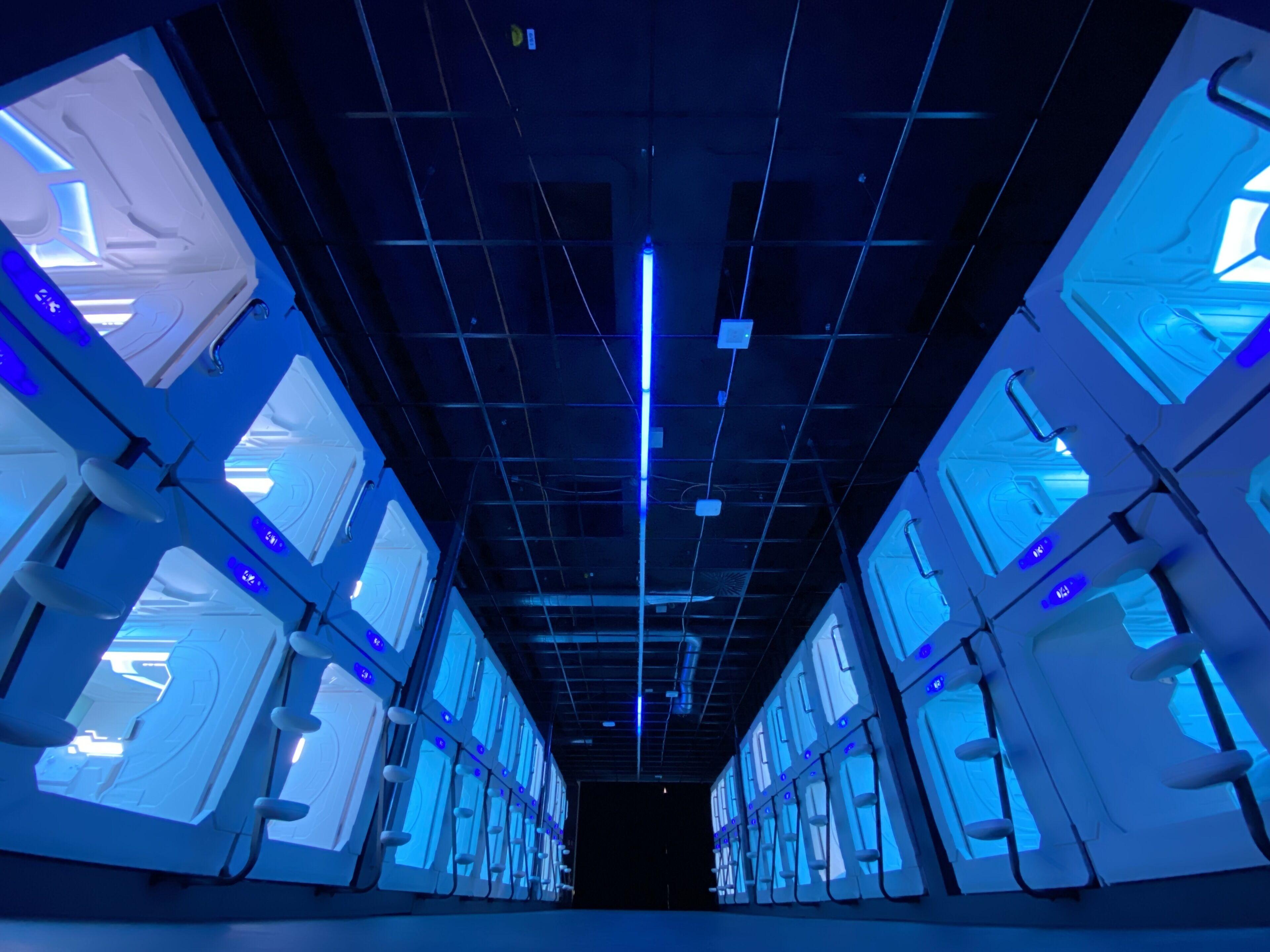 Space Night Capsule Hostel — Photos 3