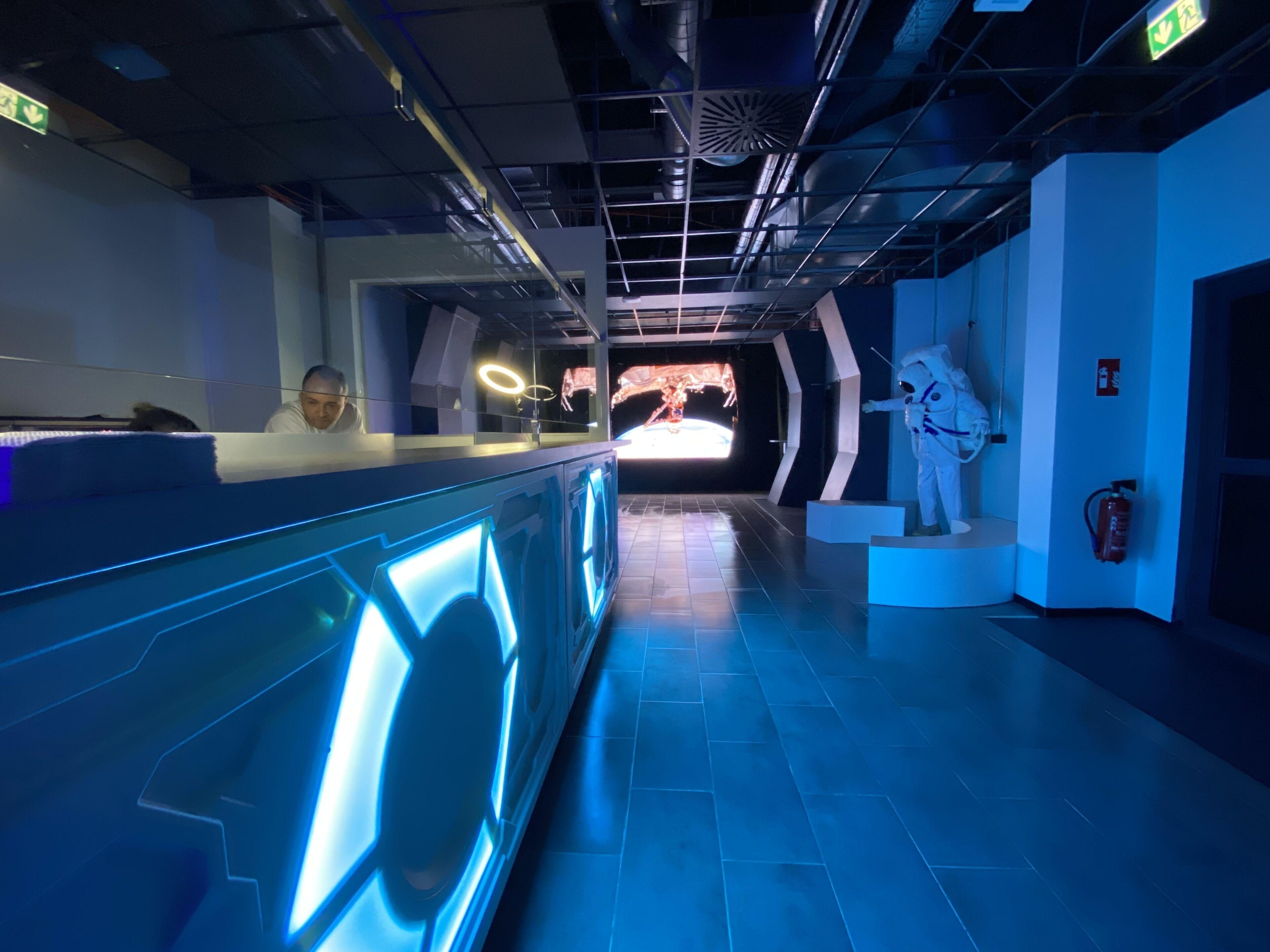 Space Night Capsule Hostel — Photos 1